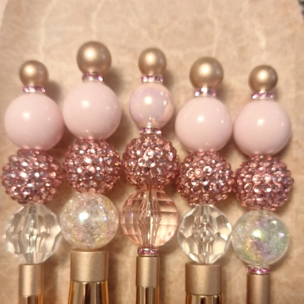 Elegant Pink and Gold Makeup Brush Set